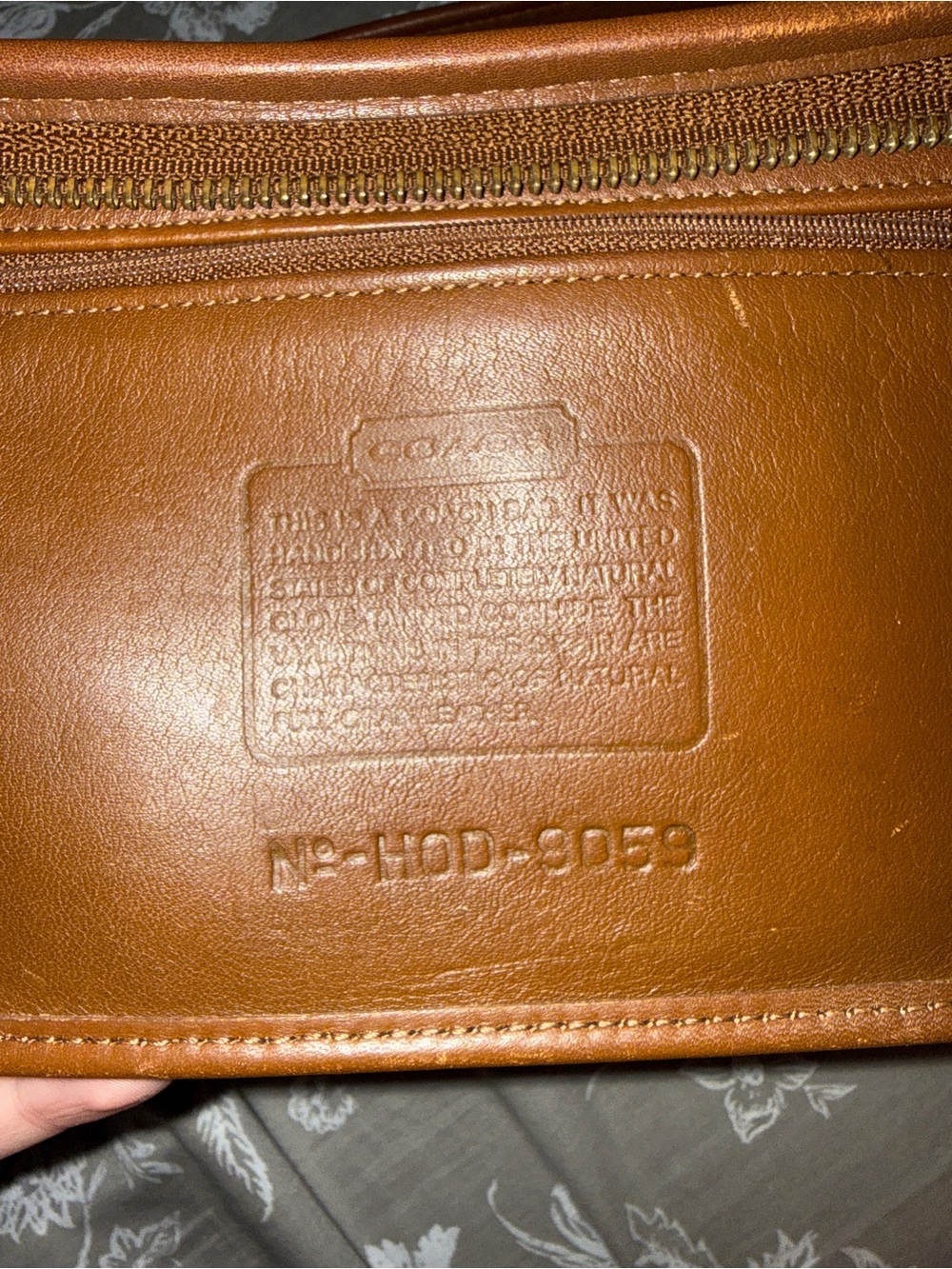 Vintage Coach legacy small hobo- Style 9059 - Picture 6 of 8
